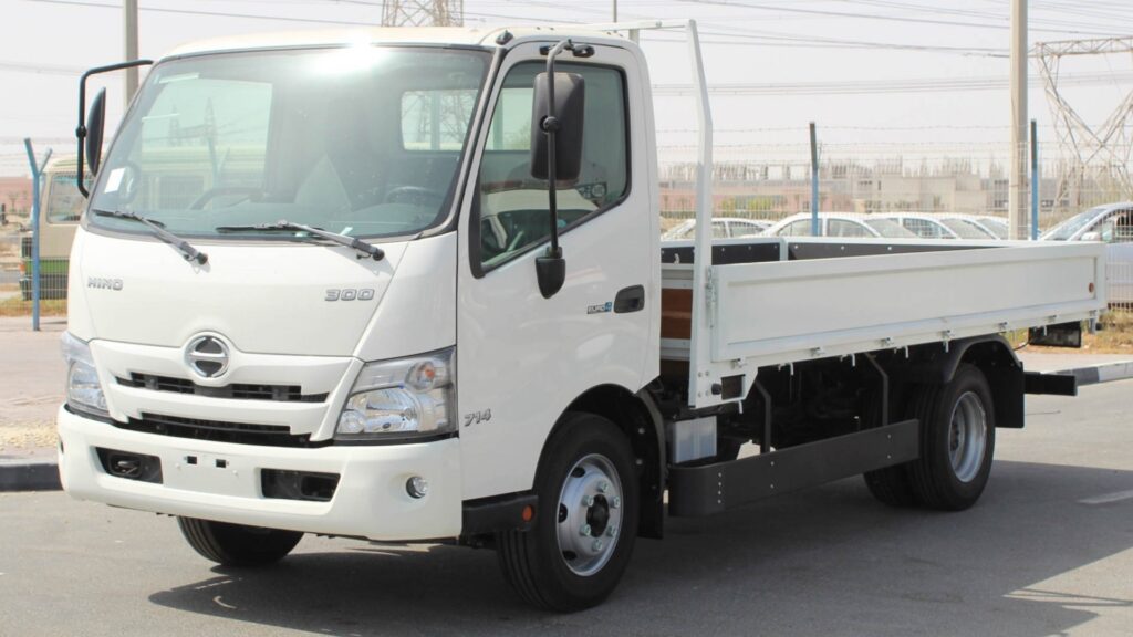 hino-300-truck-parts-in-dubai